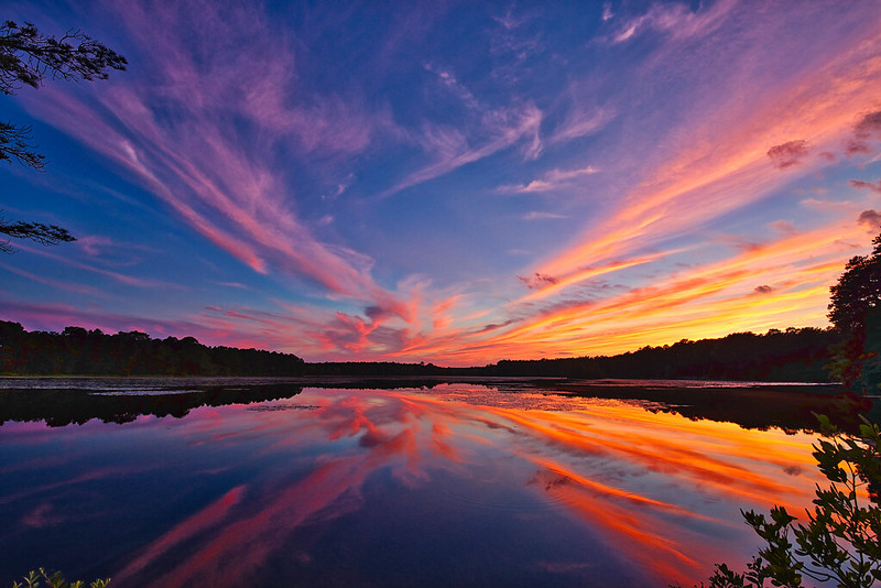 Stockton sunset over Lake Fred