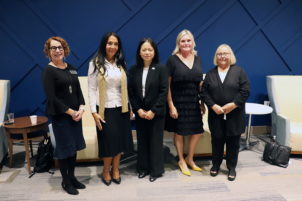 Shoreview Panel 2023: Jane Bokunewicz, Phyllis Lacca, Sandy Chu, Sharon Franz and Diane Wieland