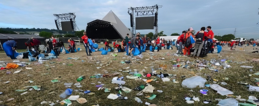 Glastonbury is the largest music festival to ban the sale of single-use plastic bottles. Will others follow suit? MARK LARGE/REX/SHUTTERSTOCK