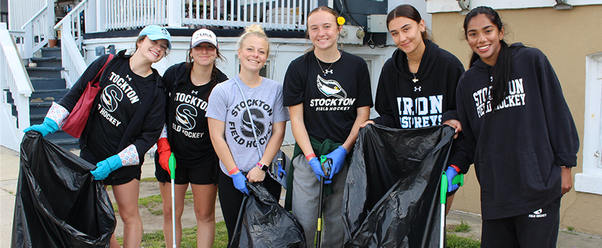 stockton field hockey at community clean up