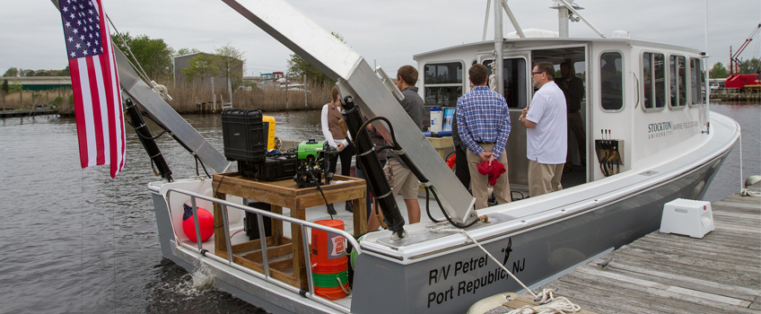 R/V Petrel