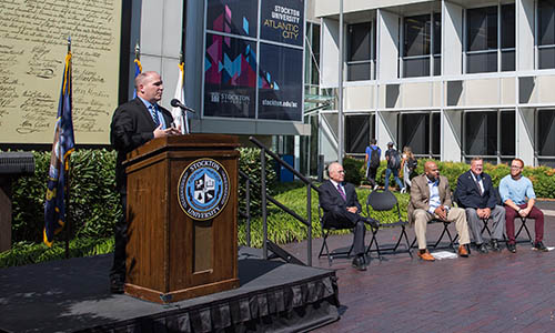 veterans  lounge dedication