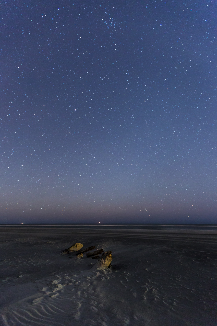 shipwreck under the stars