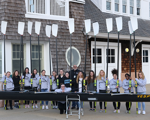 rowing women's team