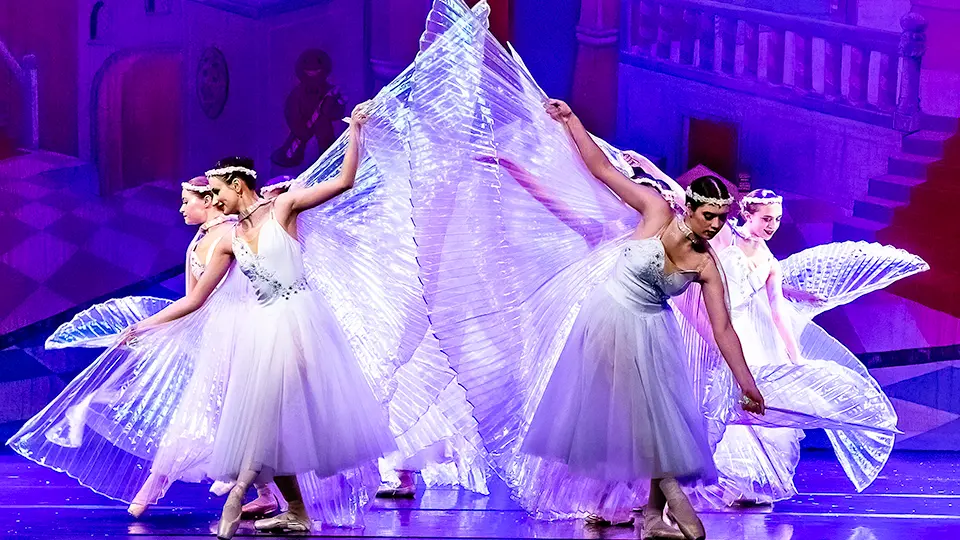 THE NUTCRACKER 