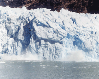 Image of ice caps melting in Antartic 