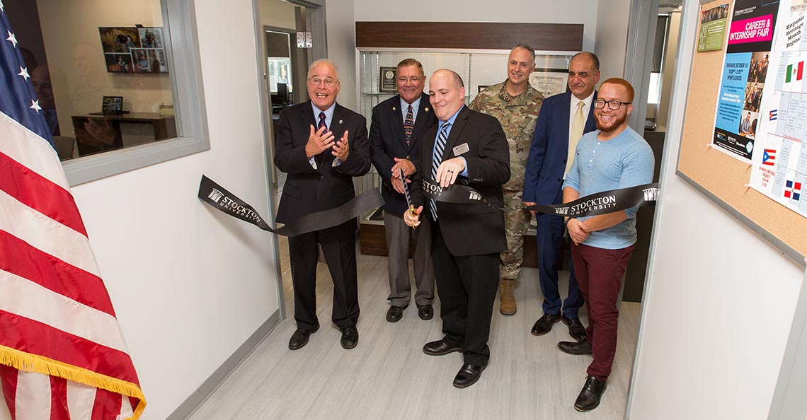 Ribbon cutting for veterans lounge