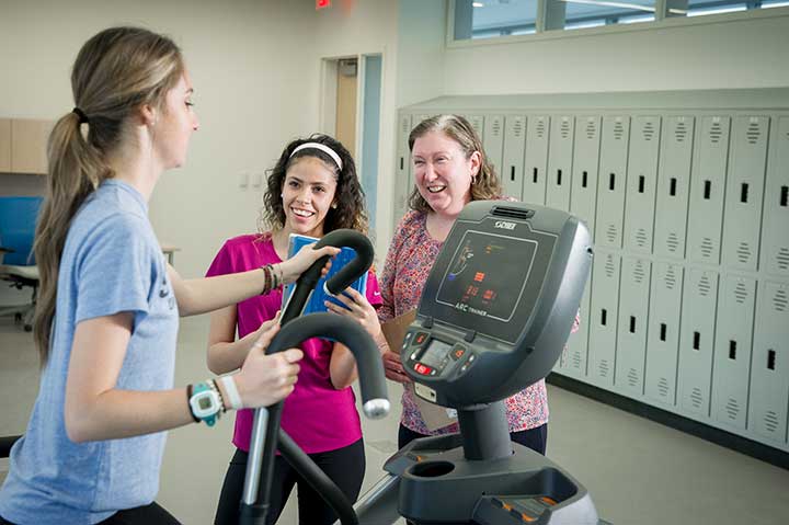 Students and faculty in Excercise Science lab