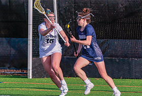 Kerstin Axe playing lacrosse